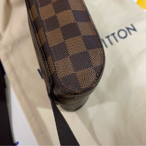 Louis Vuitton Geronimos Ebene Damier
Bum Bag - Picture 11 of 16